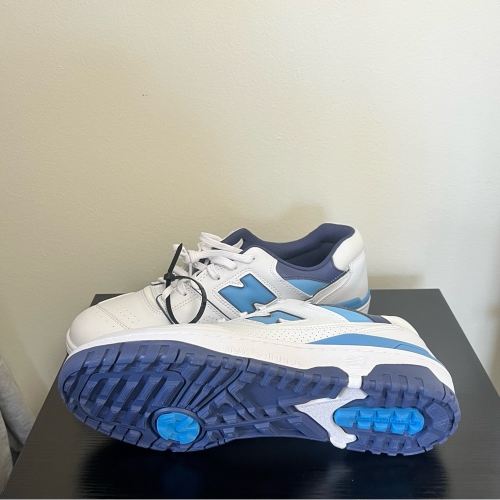 New Balance White & Navy Blue Golf Sneakers - Picture 3 of 4
